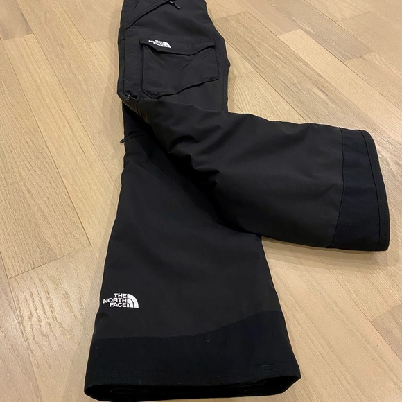 Like new The North Face Ski pants - Picture 6 of 9
